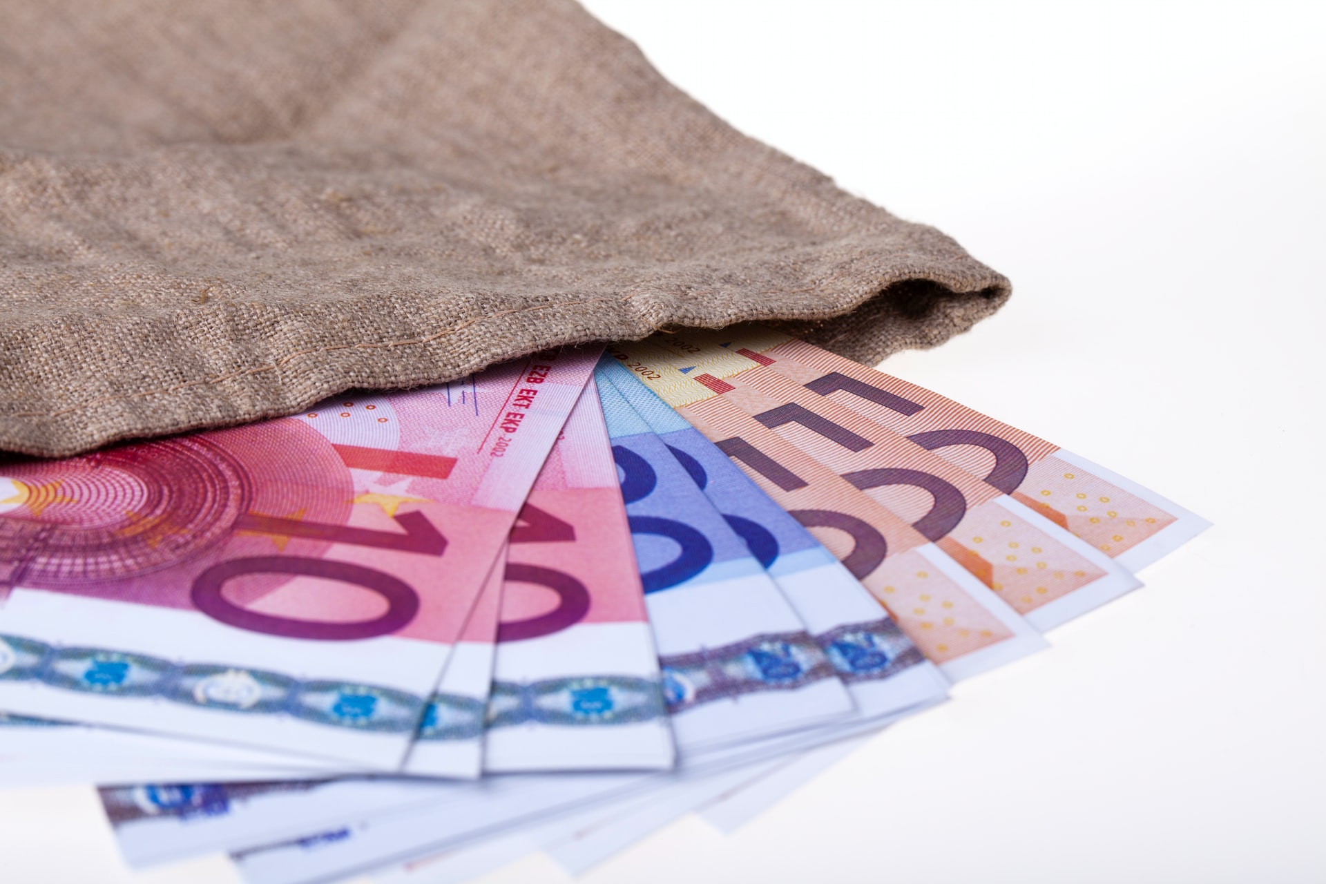 Kā atvērt bankas kontu Vācijā? Labākās bankas Vācijā